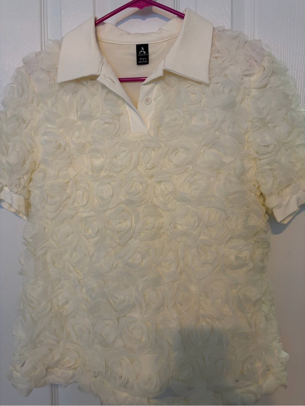 Textured Floral Polo Top in Cream
